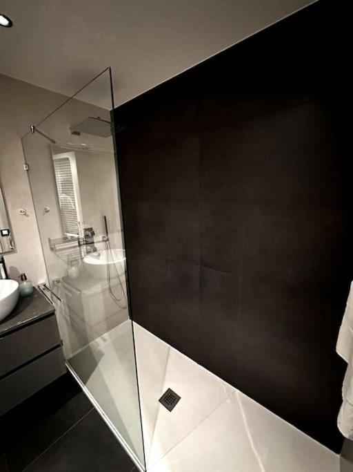 Apartamento Con Parking En Centro De Madrid-Chamberi Apartment Bagian luar foto